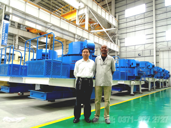 制砂機(jī)客戶(hù)合影