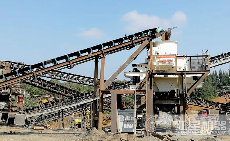 客戶來(lái)廠咨詢：想購(gòu)買(mǎi)日產(chǎn)1000噸的制砂機(jī)，有推薦的型號(hào)嗎？