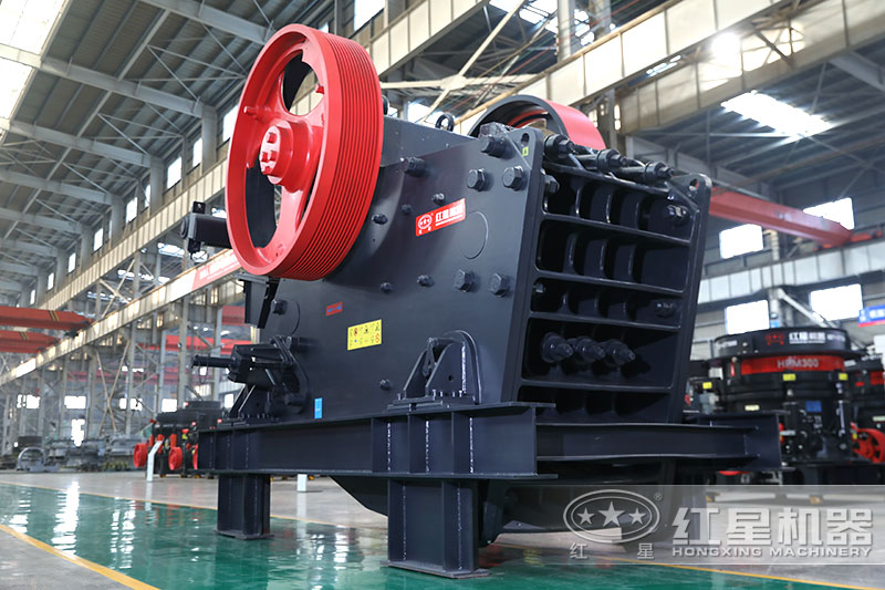 打鵝卵石用什么破碎機(jī)？全套設(shè)備多少錢一套