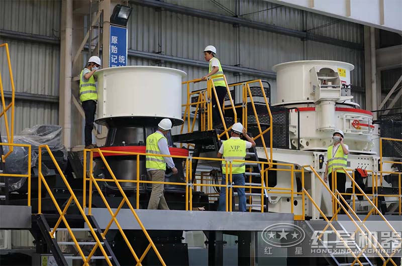 一飽眼福！四條時產(chǎn)200噸的機制砂生產(chǎn)線作業(yè)現(xiàn)場