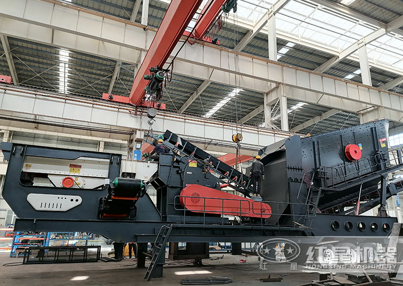 輪胎移動破碎機，依靠輪胎轉(zhuǎn)場移動