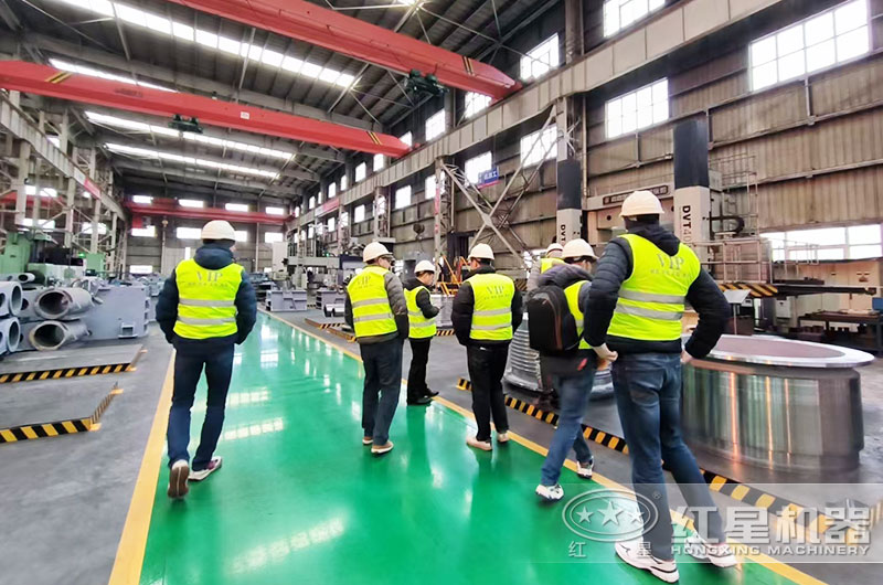 客戶來廠考察設(shè)備